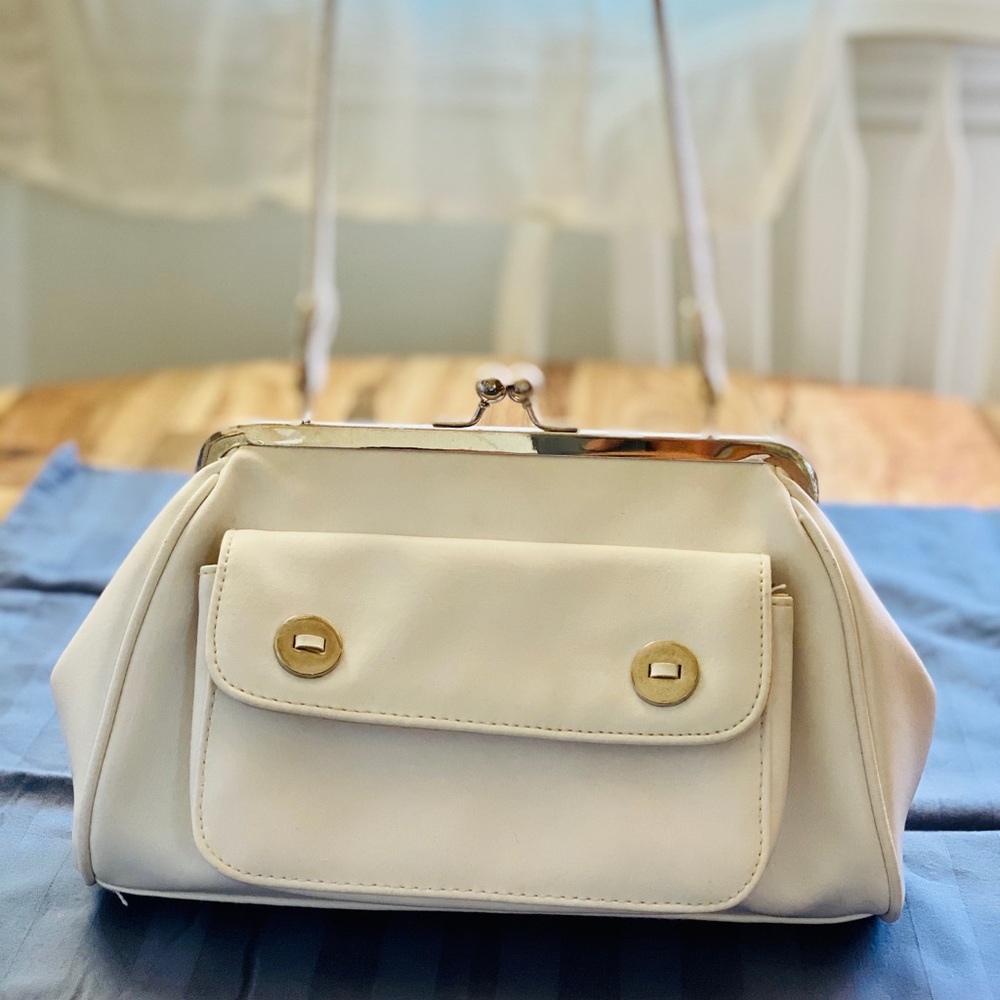 🚨SOLD Refuge White Leather Handbag
